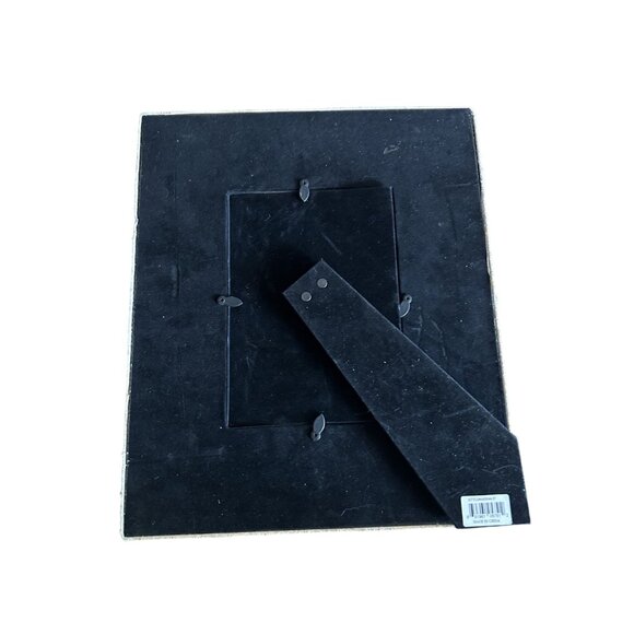 2 Brown Vintage Concepts Leather Embossed 5x7" Photo Frames - Picture 3 of 6